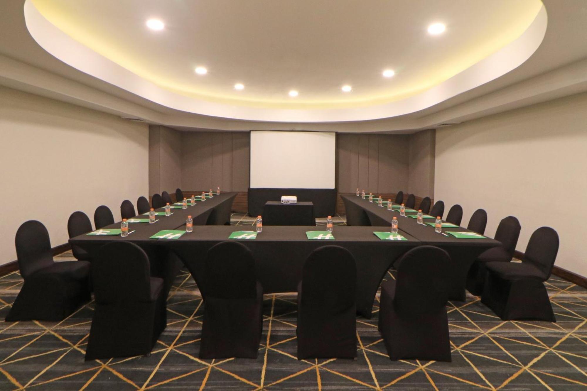 Holiday Inn Tijuana Zona Rio By Ihg Exterior photo