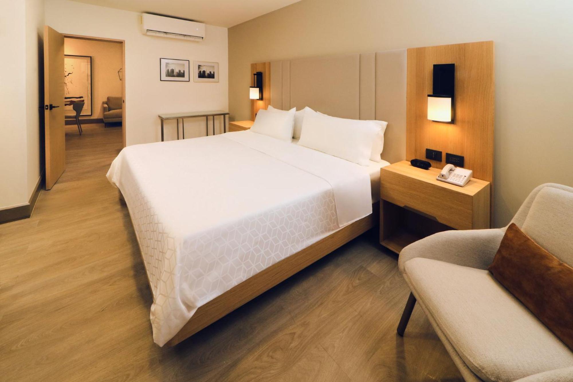 Holiday Inn Tijuana Zona Rio By Ihg Exterior photo