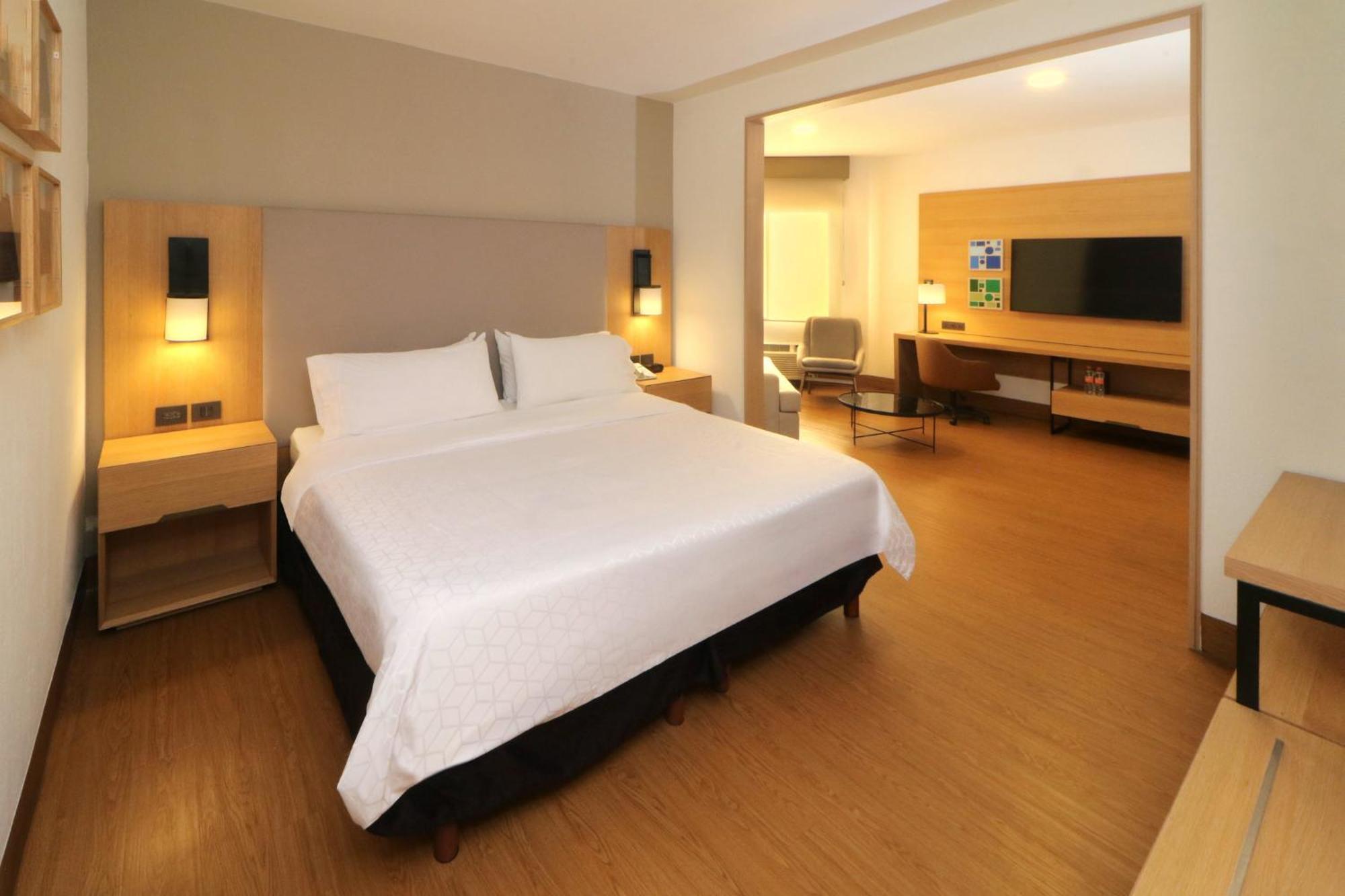 Holiday Inn Tijuana Zona Rio By Ihg Exterior photo