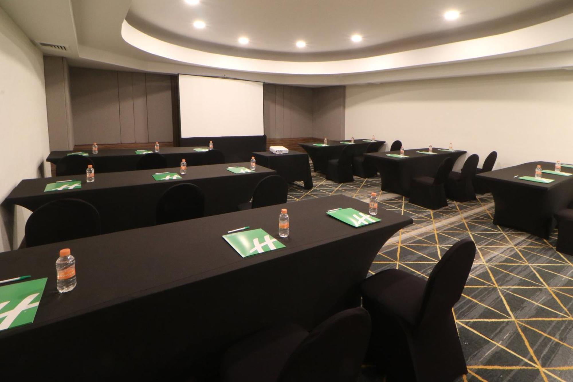 Holiday Inn Tijuana Zona Rio By Ihg Exterior photo