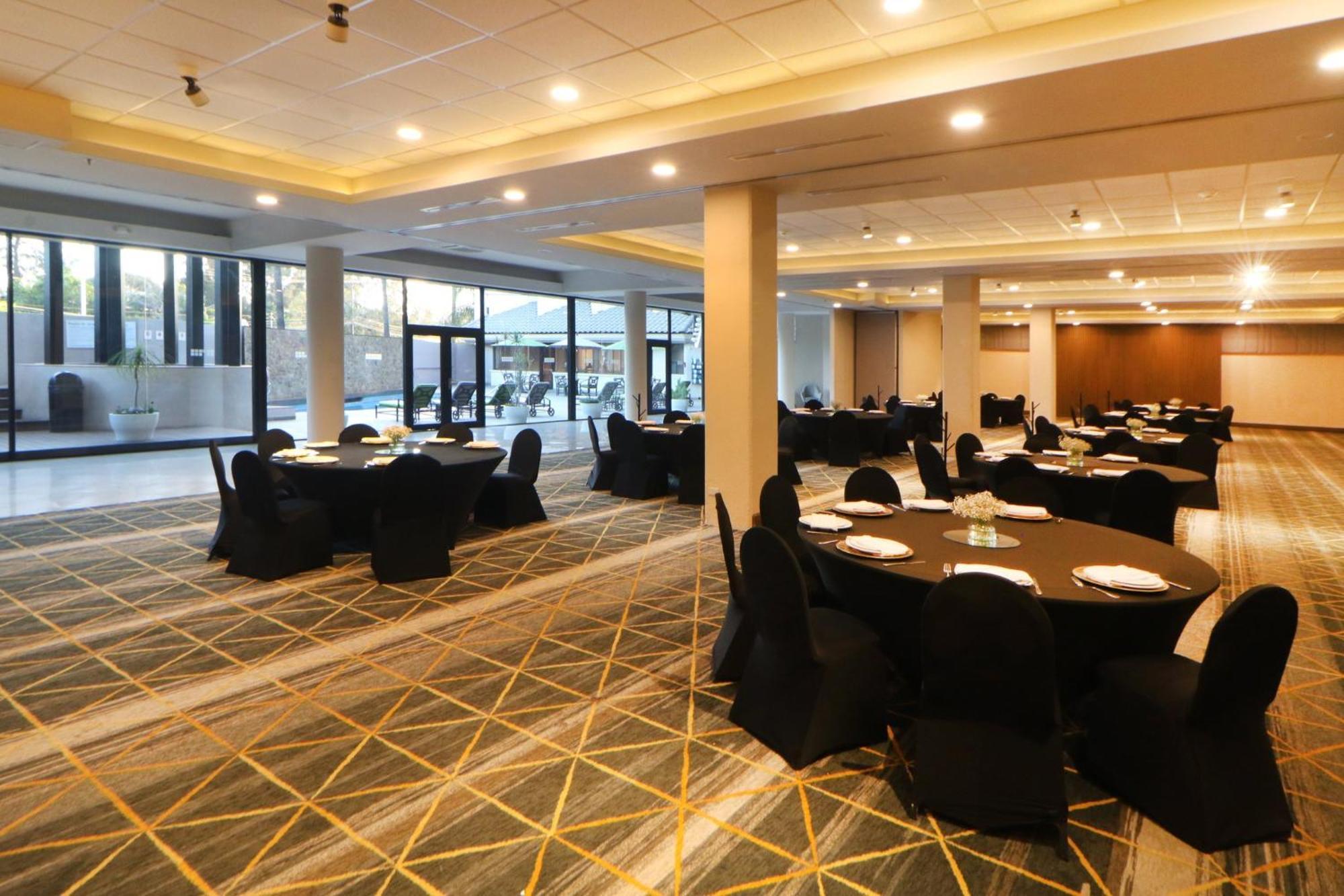Holiday Inn Tijuana Zona Rio By Ihg Exterior photo