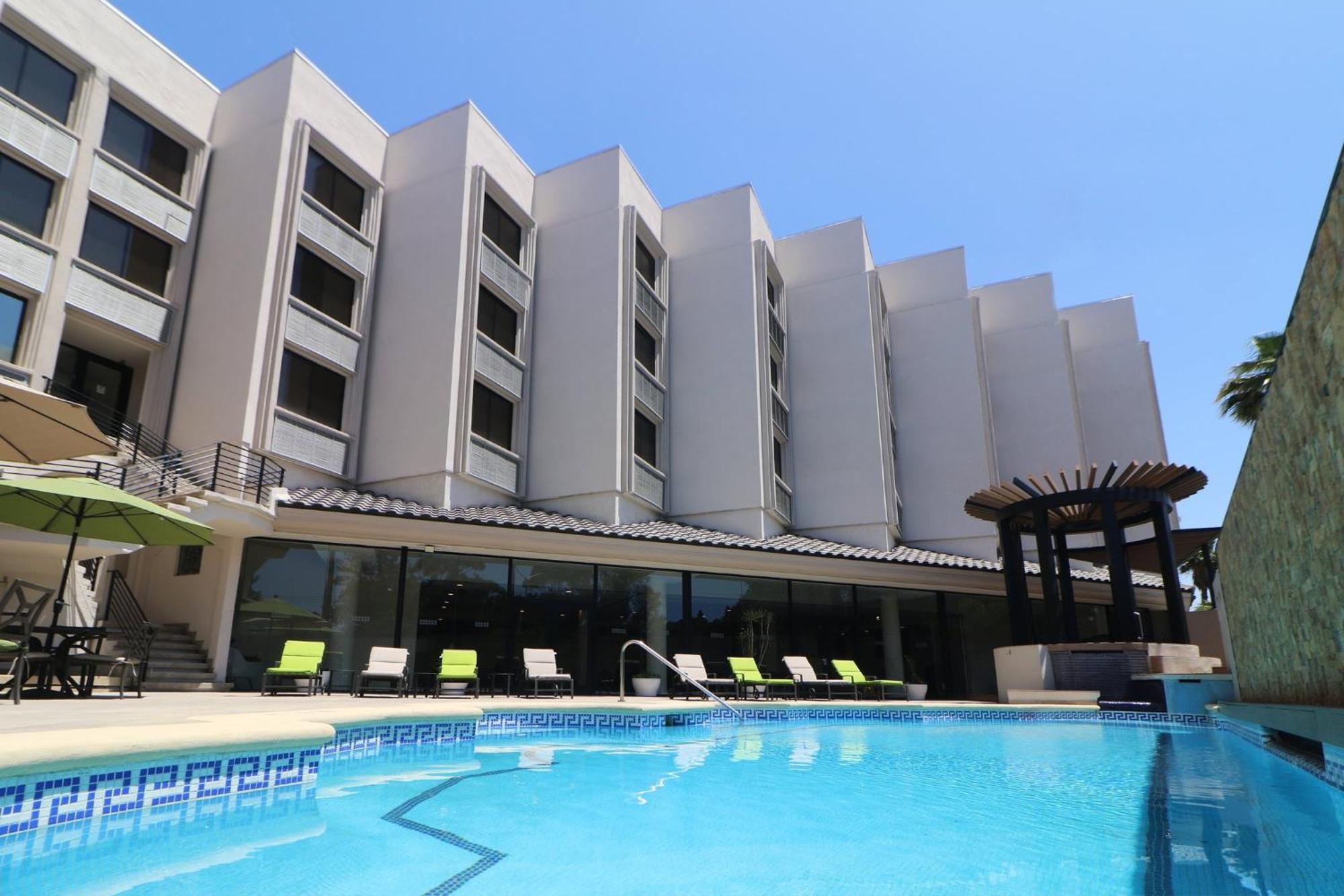 Holiday Inn Tijuana Zona Rio By Ihg Exterior photo